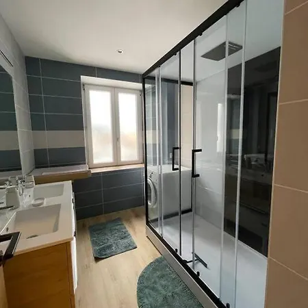 Lumineux Avec Balcon Appartement *