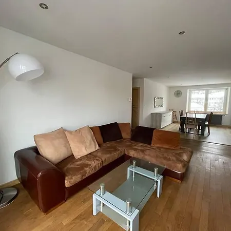 Lumineux Avec Balcon *