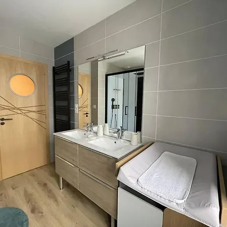 Lumineux Avec Balcon * ג'רארדמר