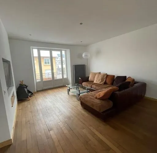 Lumineux Avec Balcon Apartmán