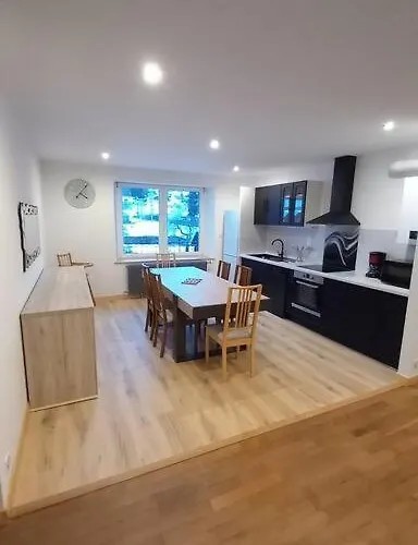 Lumineux Avec Balcon